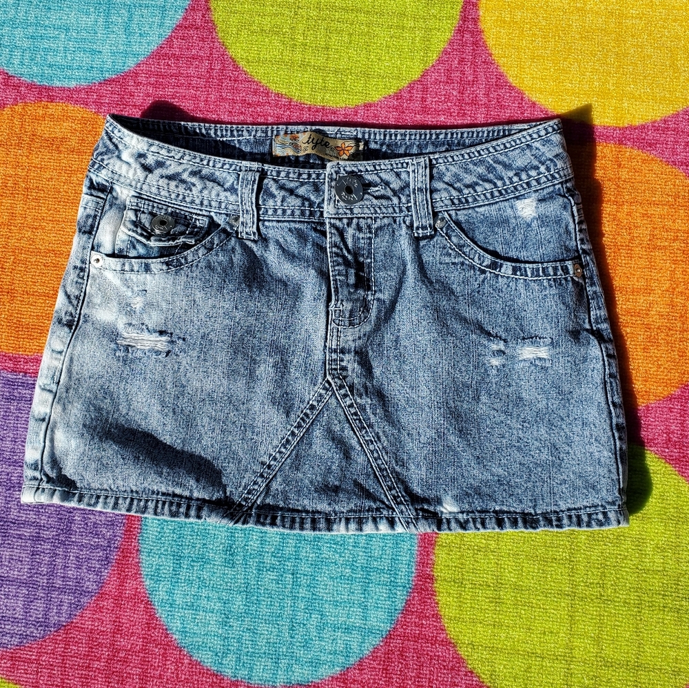Denim distressed skirt